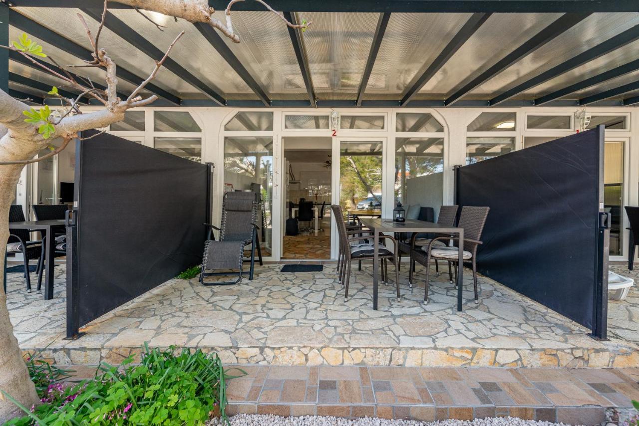 Apartments Villa Agape Vir Exterior foto